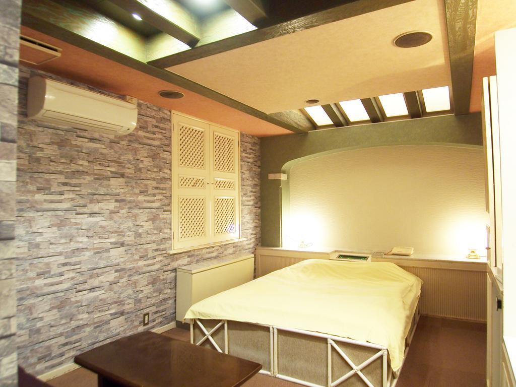 Hotel Pyramid (Adults Only) Himeji Bagian luar foto