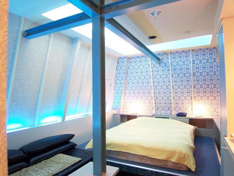 Hotel Pyramid (Adults Only) Himeji Bagian luar foto